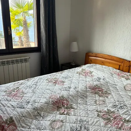Apartment A Moment Of Peace Porto Valtravaglia